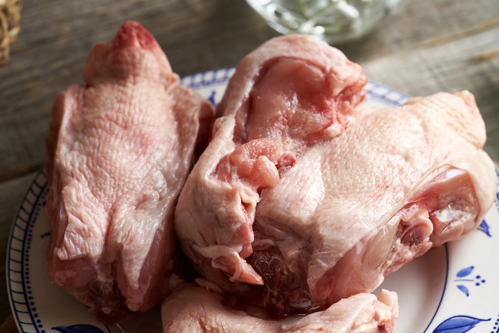 ingredient for bone broth chicken backs
